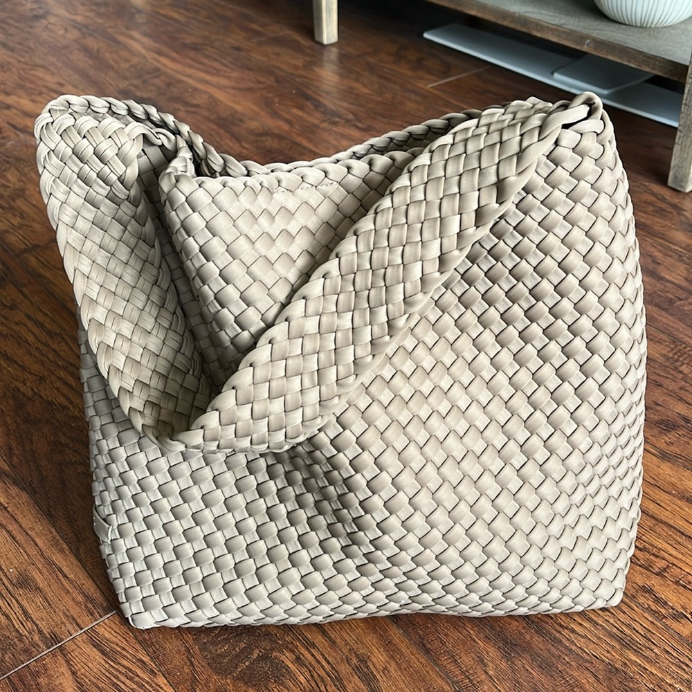 Naghedi Nomad Hobo - Cashmere